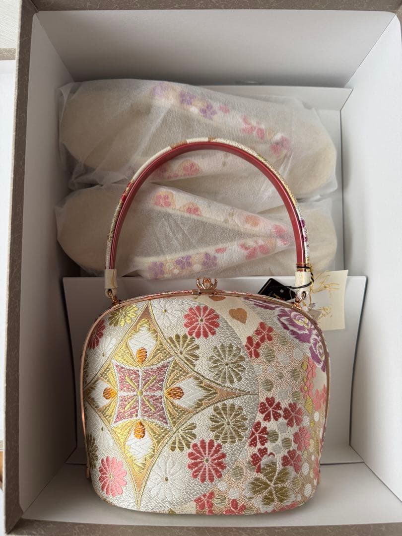 草履とバッグのセット　着物　和装小物　成人式　振袖　訪問着　和服　和装　箱入り