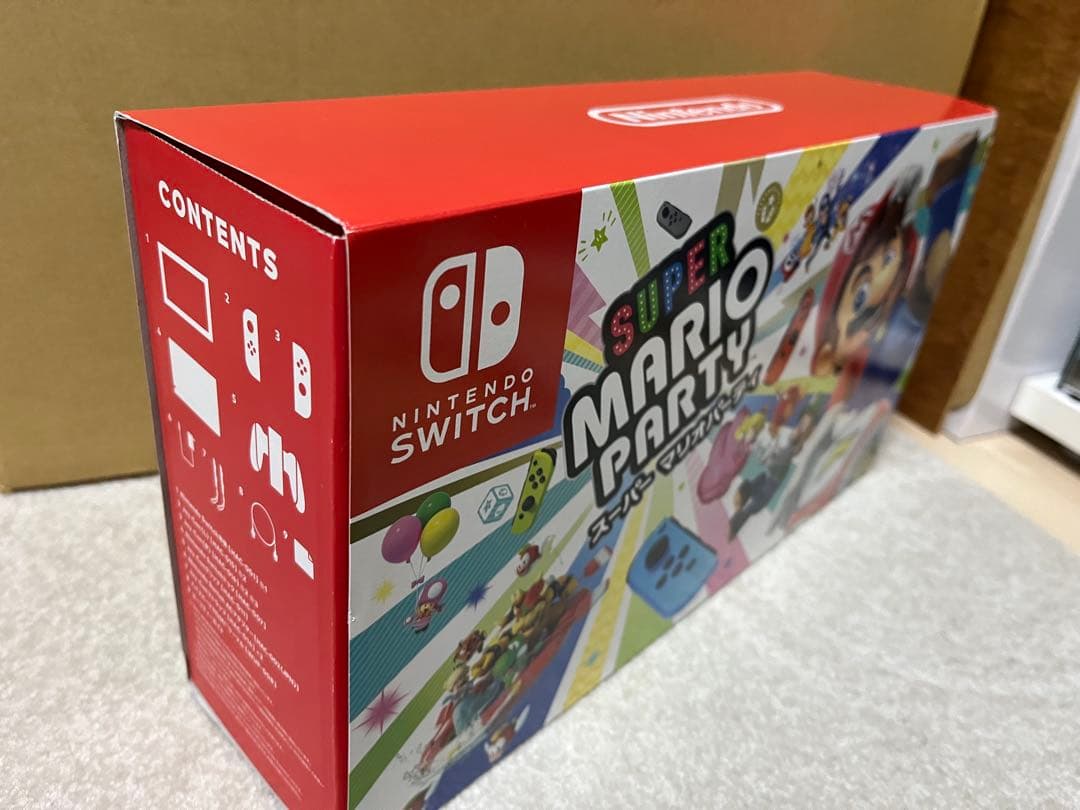 【美品】Nintendo Switch 本体【Joy-Conなし】