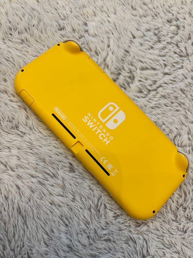 Nintendo Switch Lite イエロー 本体　ケース付き