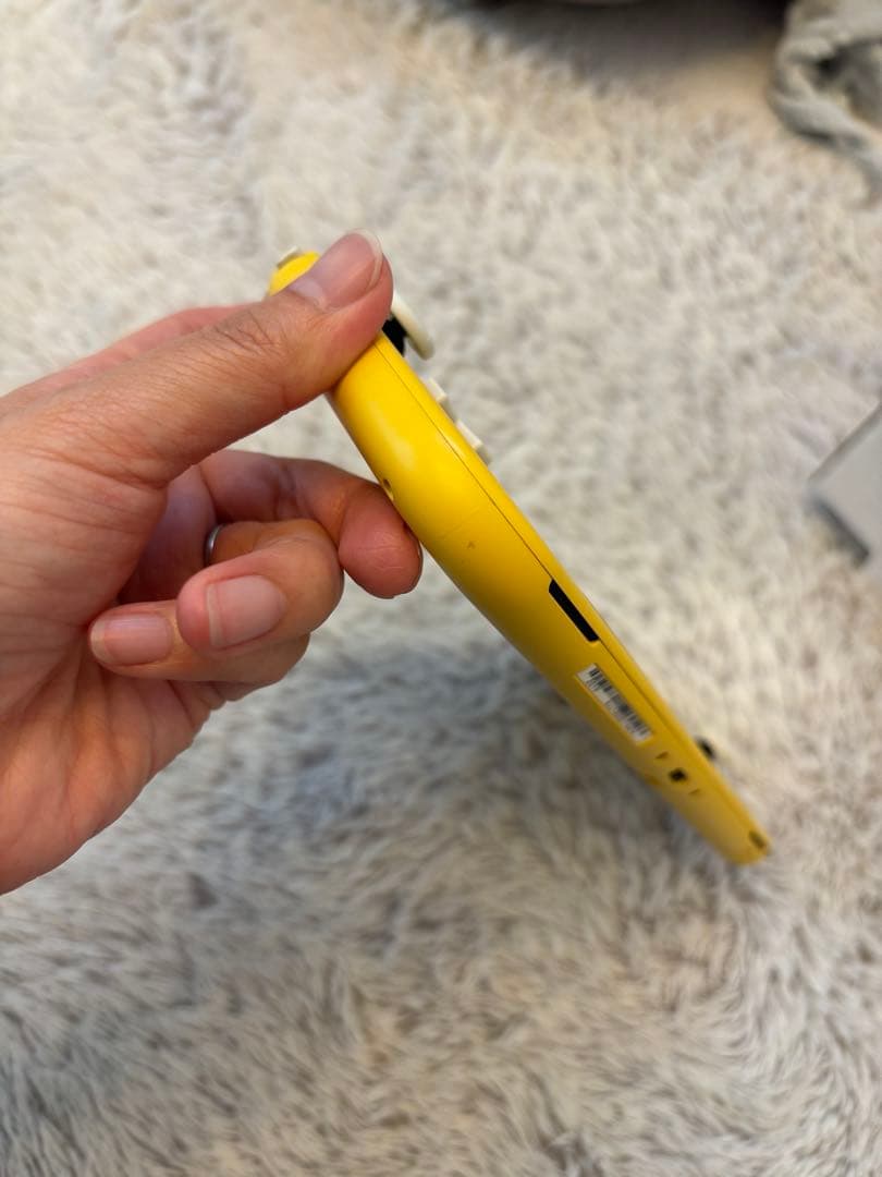 Nintendo Switch Lite イエロー 本体　ケース付き