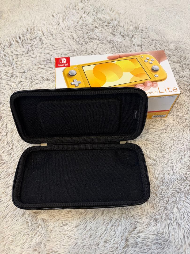 Nintendo Switch Lite イエロー 本体　ケース付き
