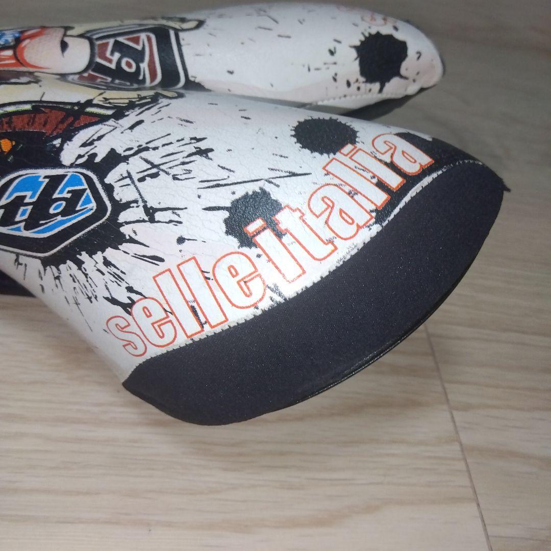 Troy Lee Designs サドル selle italia