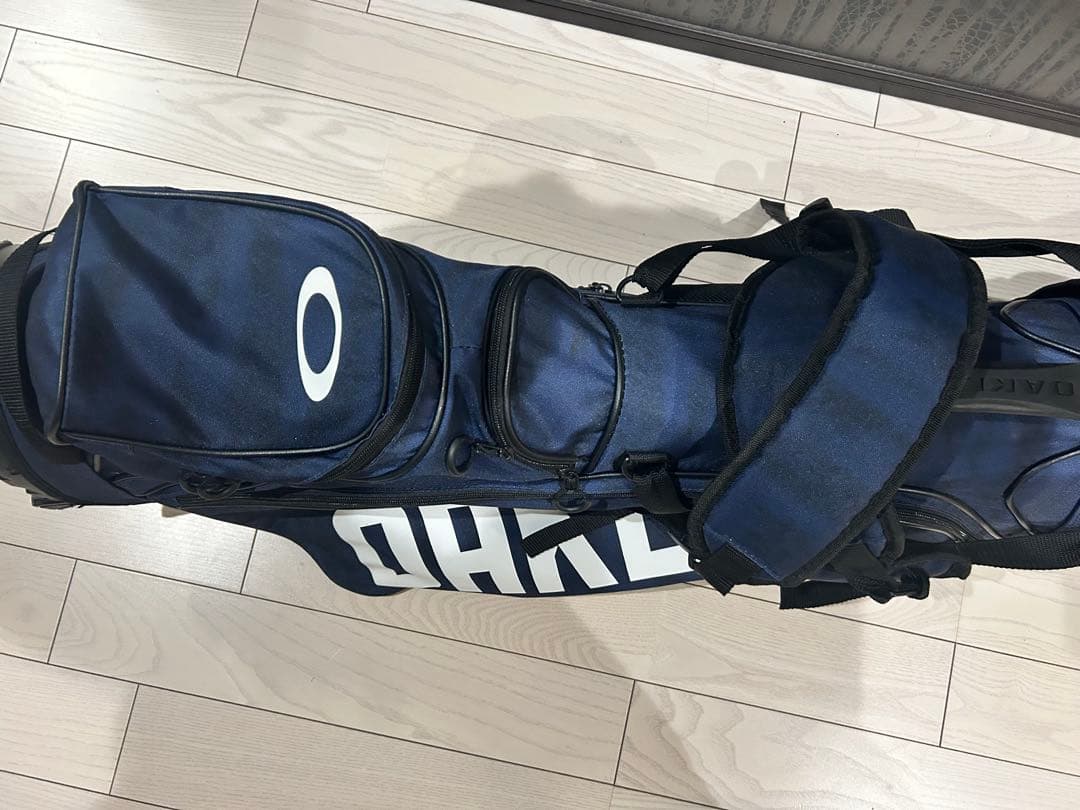 OAKLEY ネイビー キャディバッグ フード付き