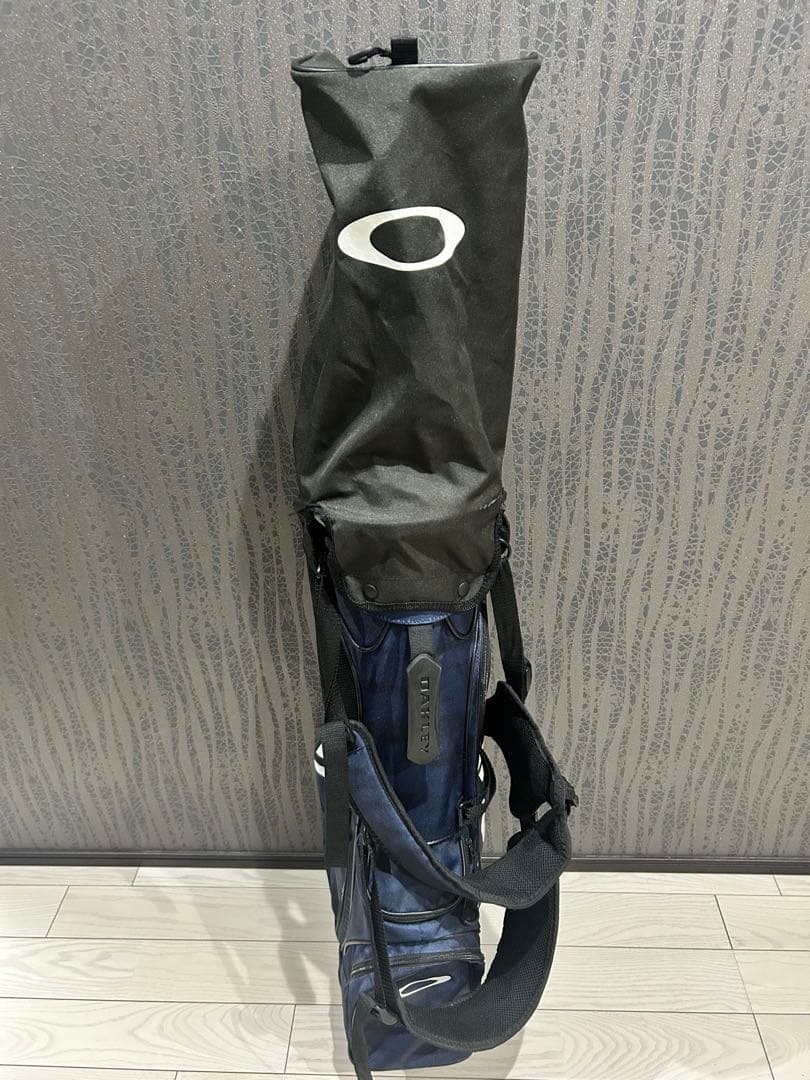 OAKLEY ネイビー キャディバッグ フード付き