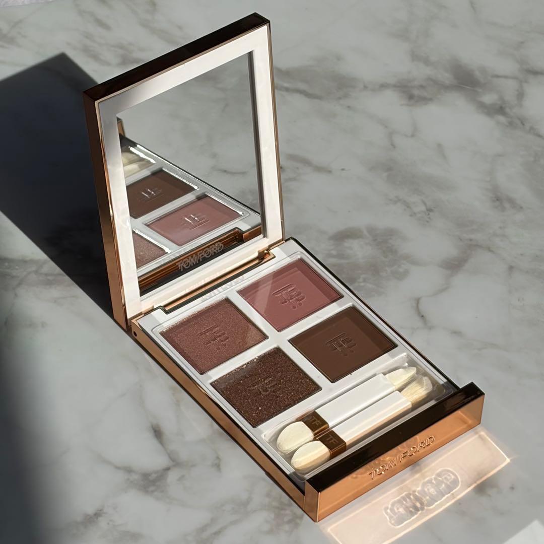 【未使用新品】TOM FORD アイ カラー クォード 02S トロピカルダスク