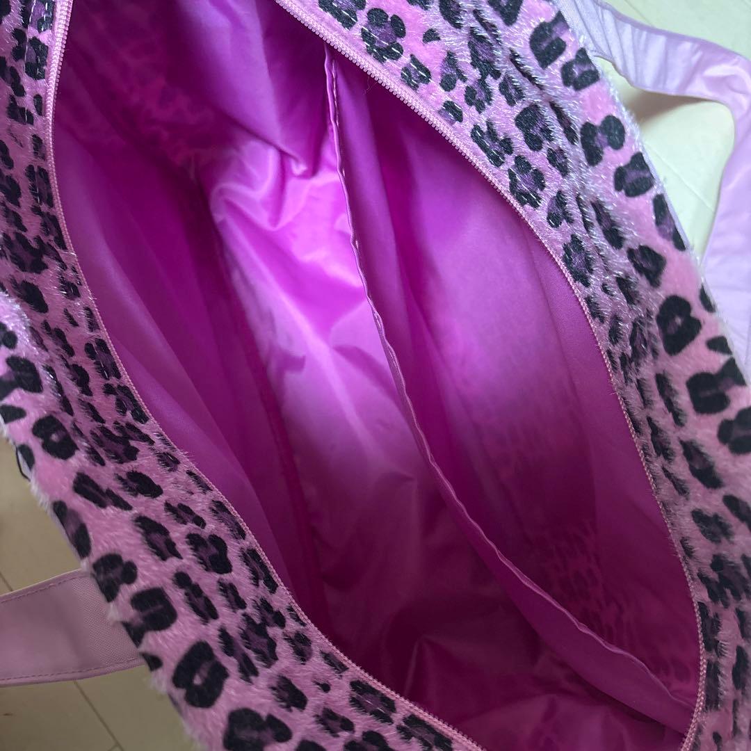 SPINNS ヒョウ柄スクバ