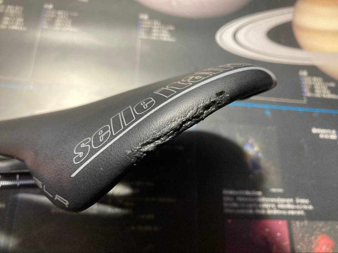 超軽量　セライタリア　SLR カーボンサドル
