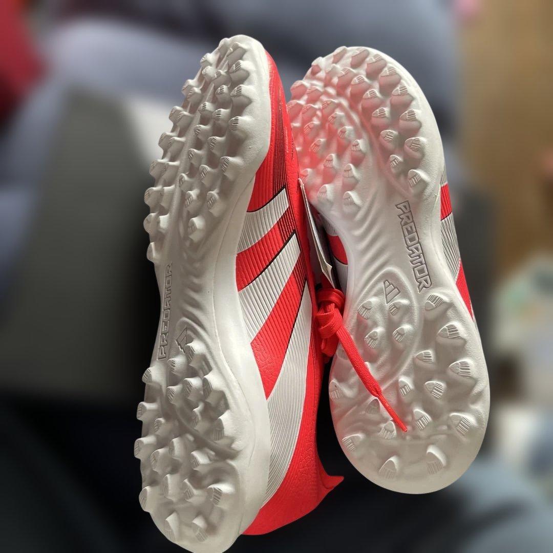 新品タグ付きadidas Predator リーグTF ￼サッカースパイク27
