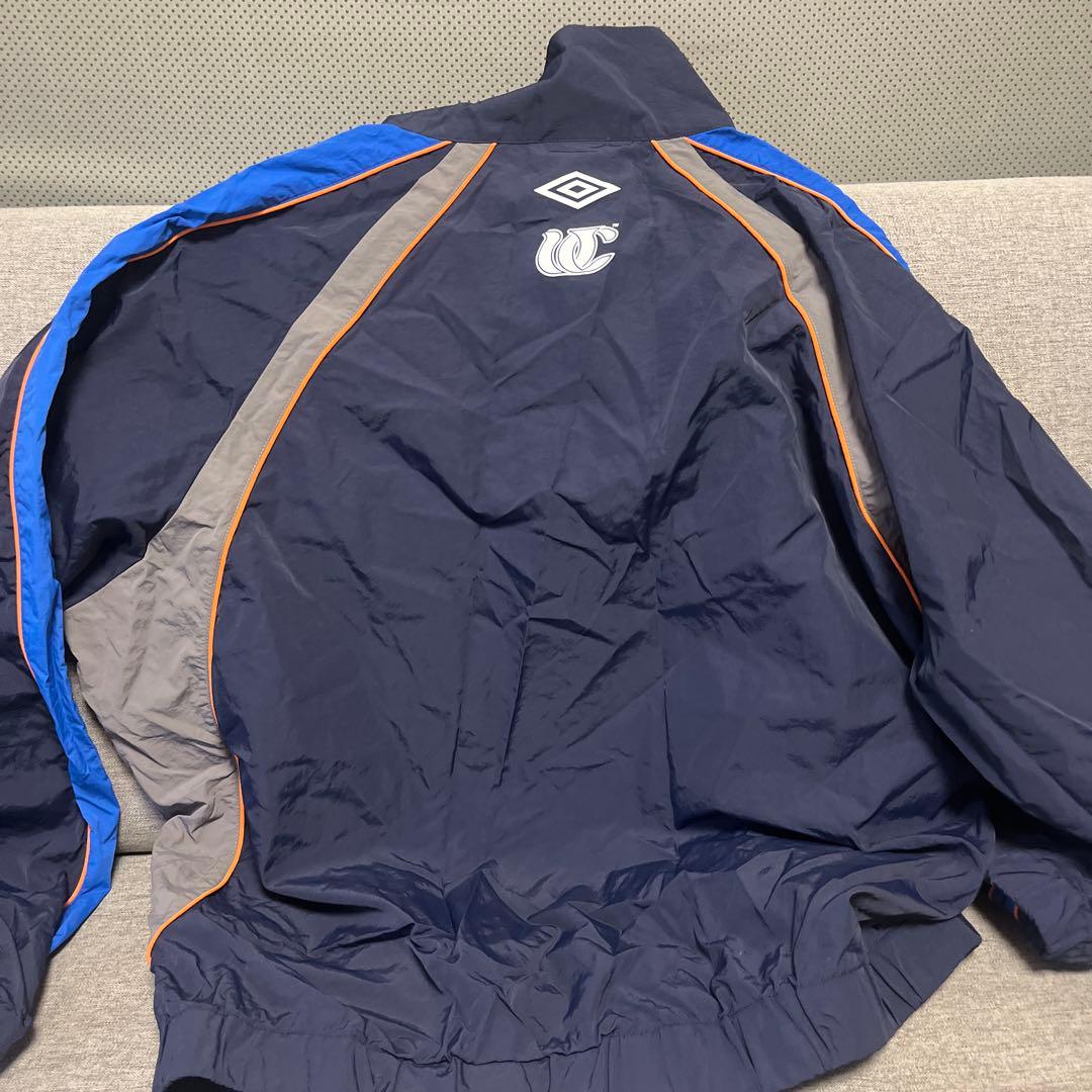 UMBRO 梅田サイファーネイビーウィンドブレーカー