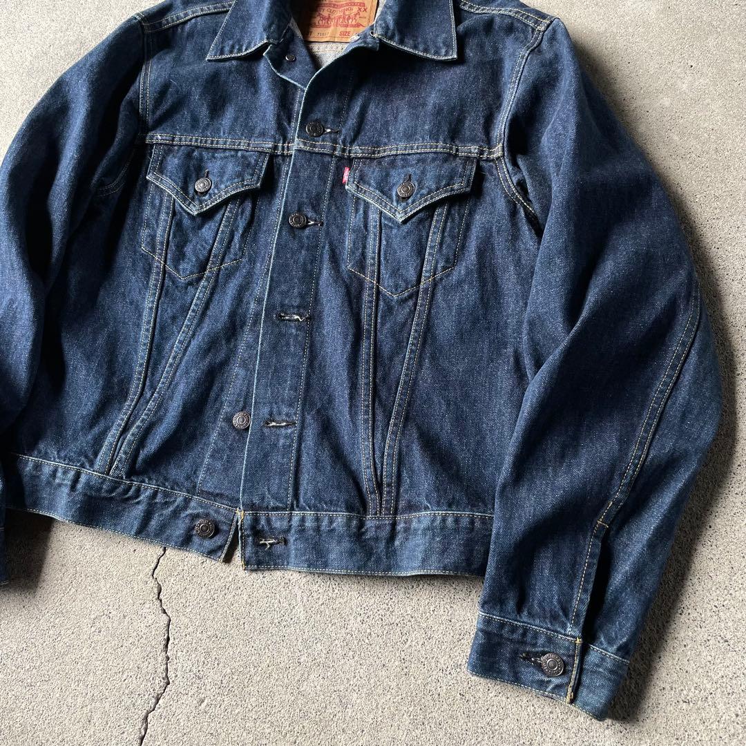 90s Levi’s 557 BIGE denim trucker jacket