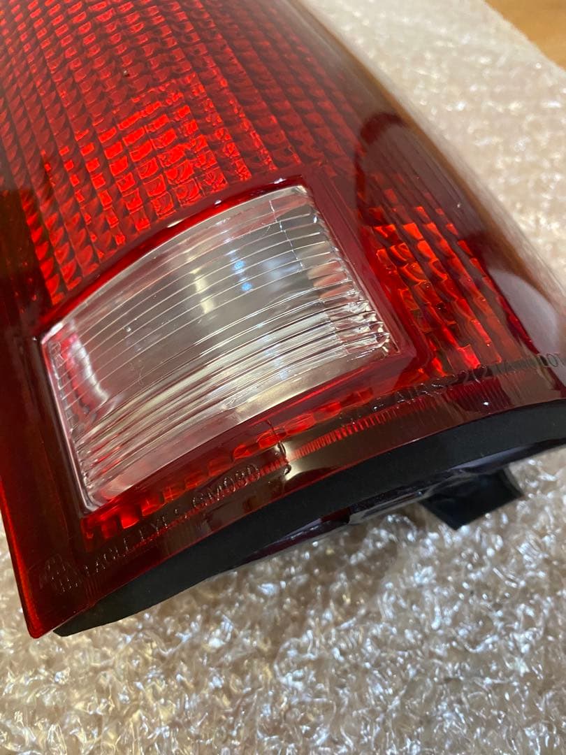 シボレー　C1500 K1500 サバーバン〜99 テールライト　左右セット