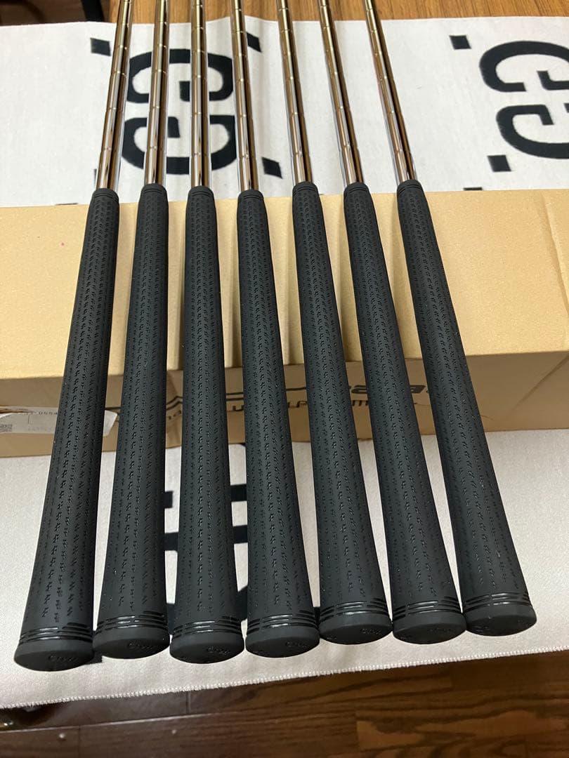 HOMIESキングツアーブラックアイアン 7本セット（5-GW）