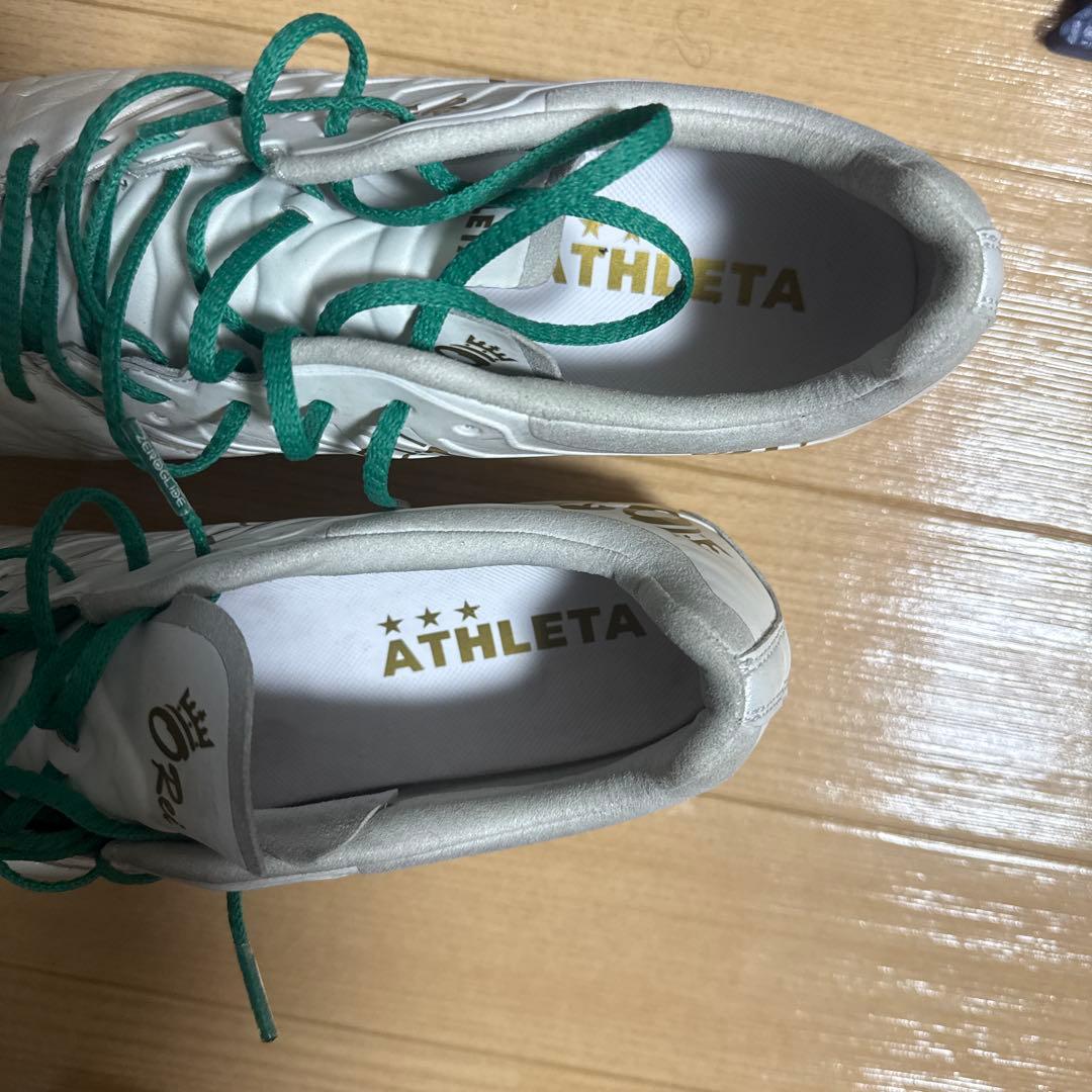 ATHLETA ホワイト　スパイク27.0cm
