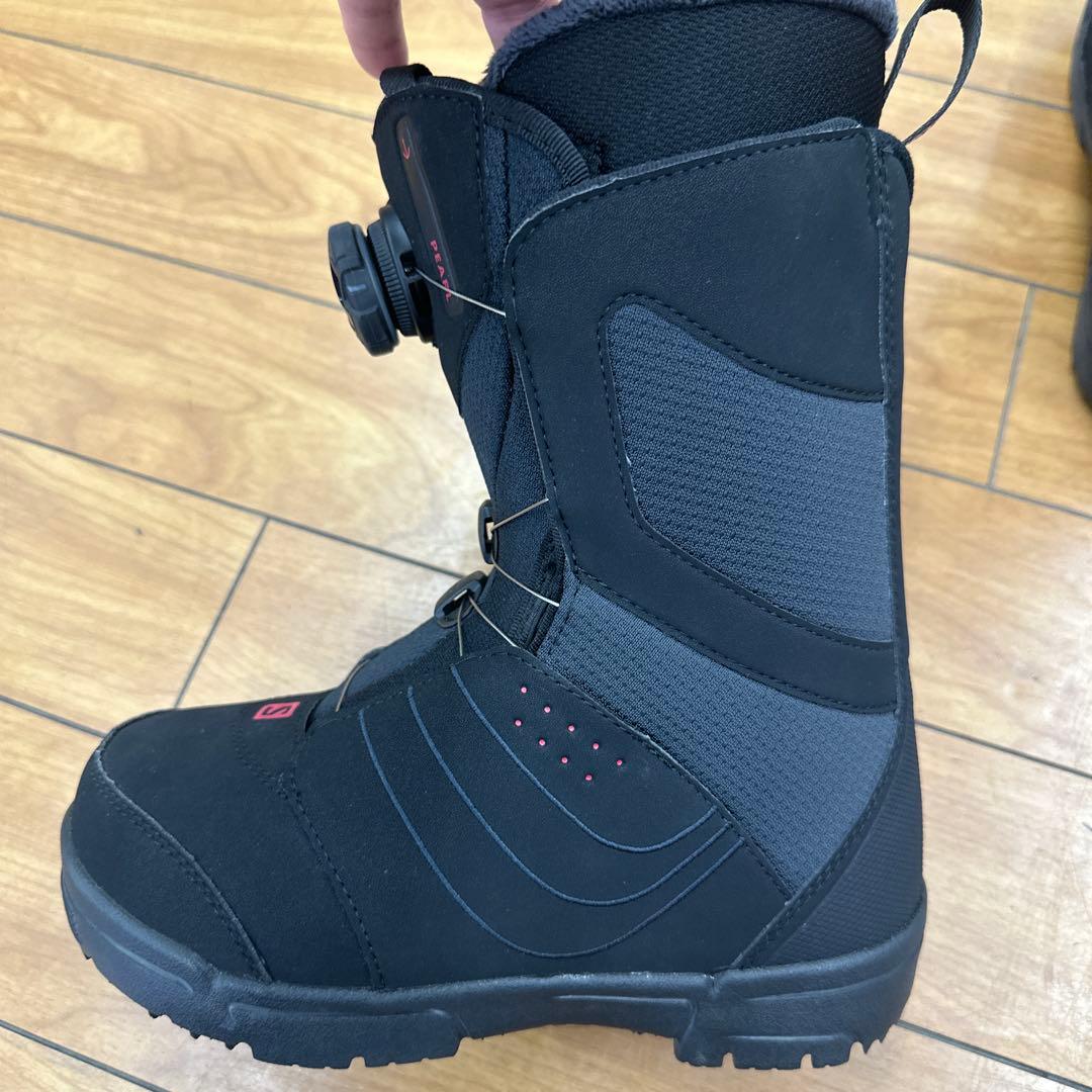 新品　サロモン　スノーボードブーツ　女性用　22.5㎝