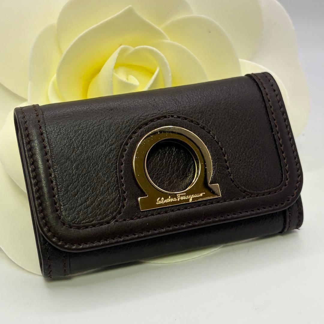 未使用！Salvatore Ferragamo☆ダークブラウン6連キーケース
