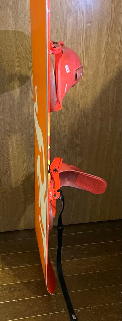 K2 スノーボード 赤 フラワー柄　バートン
