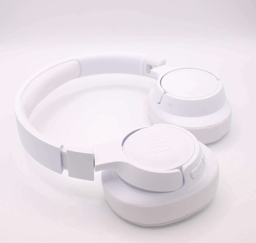 ☆ほぼ未使用☆ JBL TUNE770NC ヘッドホン ホワイト 保証つき
