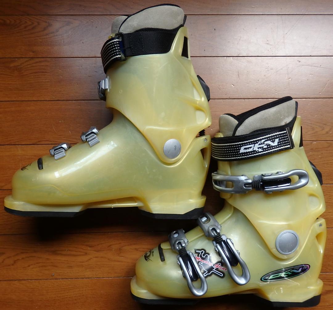 SALOMON,GENFACTORY　板90ｃｍ、ブーツ約25.0～25.5ｃｍ