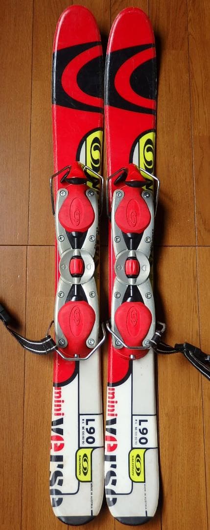SALOMON,GENFACTORY　板90ｃｍ、ブーツ約25.0～25.5ｃｍ