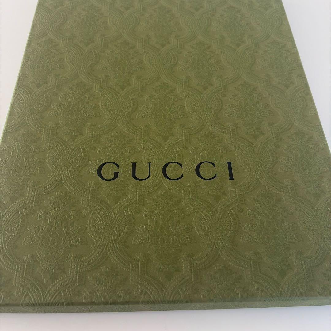 GUCCI大判スカーフ　ひまわり花柄新品未使用カバーなどにも