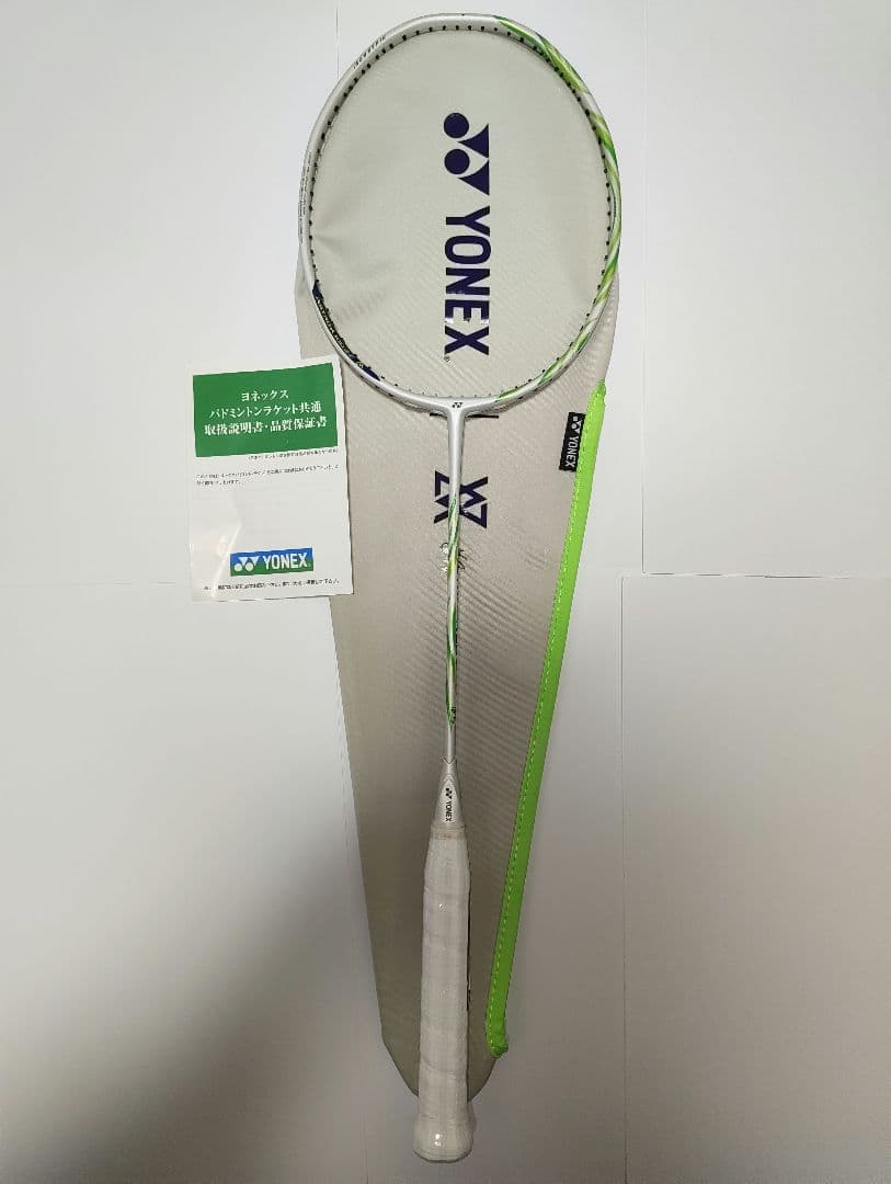 YONEX アストロクス100ZZ VAヴィクター・アクセルセンモデル 4UG5