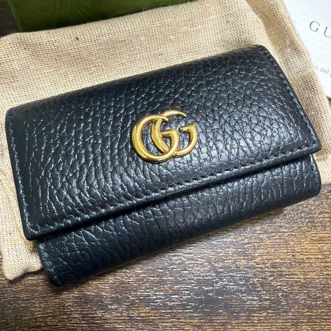 GUCCI GGマーモント レザー キーケース