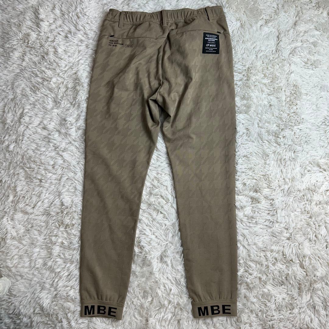 MBE マスターバニー 総柄 ゴルフパンツ ベージュ 4