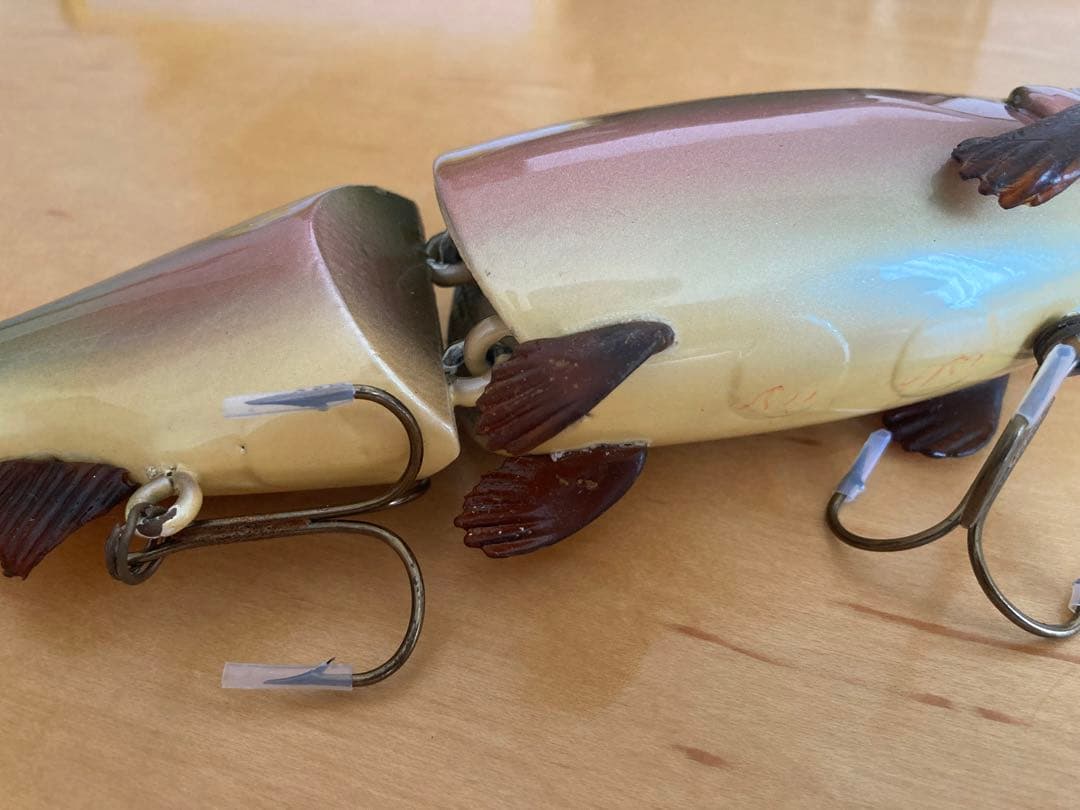 キャスティークトラウトリップレス　rare castaic trout