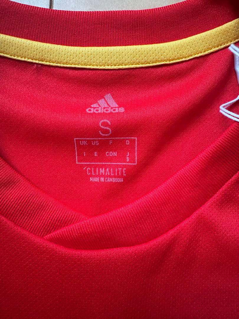 【国内正規品】 2018 スペイン代表 A.イニエスタサイン入り