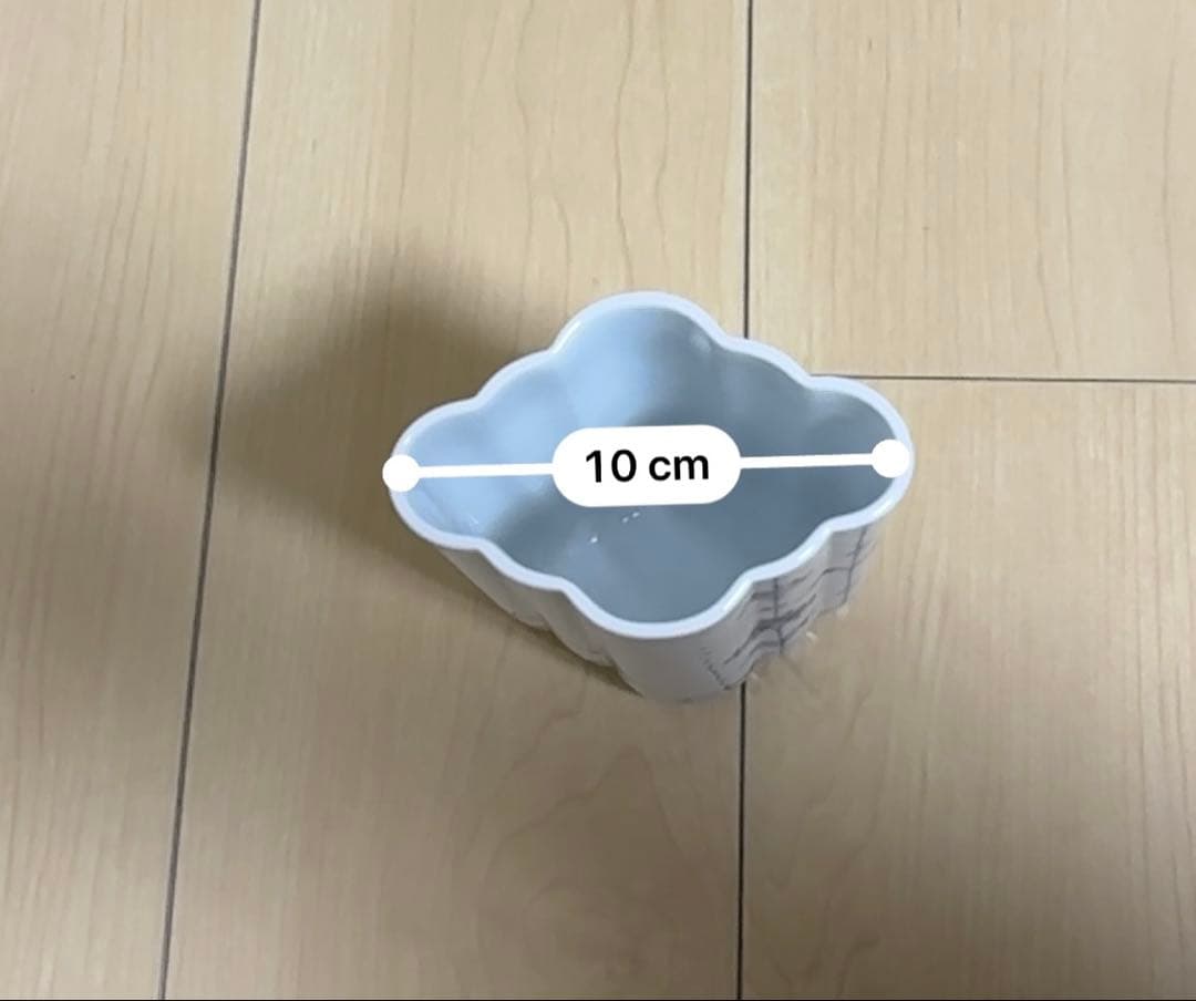   花瓶 スカラップエッジ