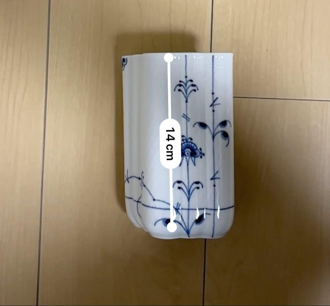   花瓶 スカラップエッジ