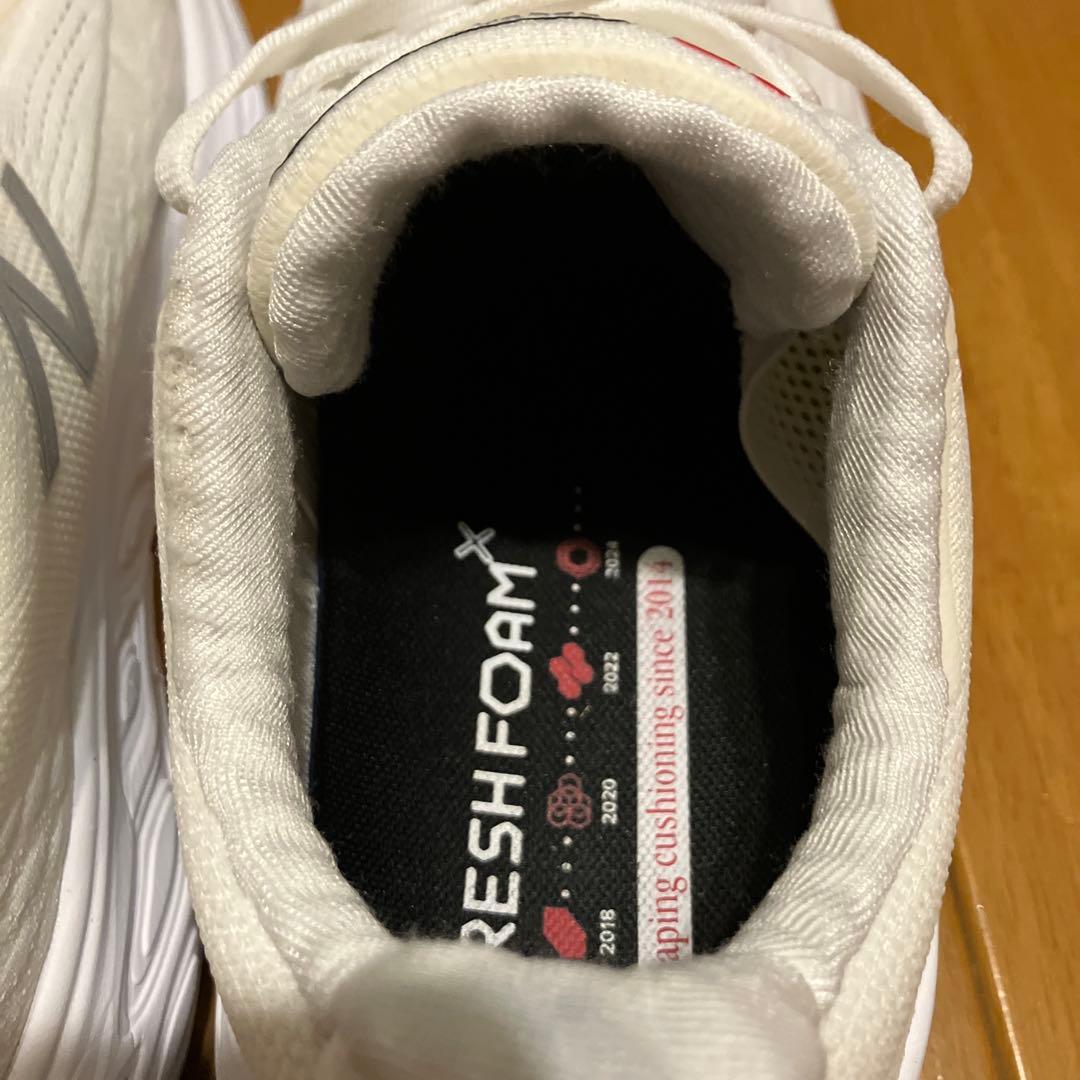 New Balance 1080 V14ホワイト 25.5