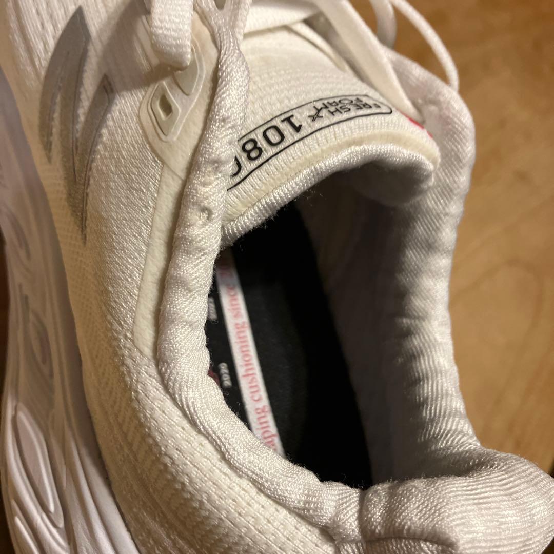 New Balance 1080 V14ホワイト 25.5