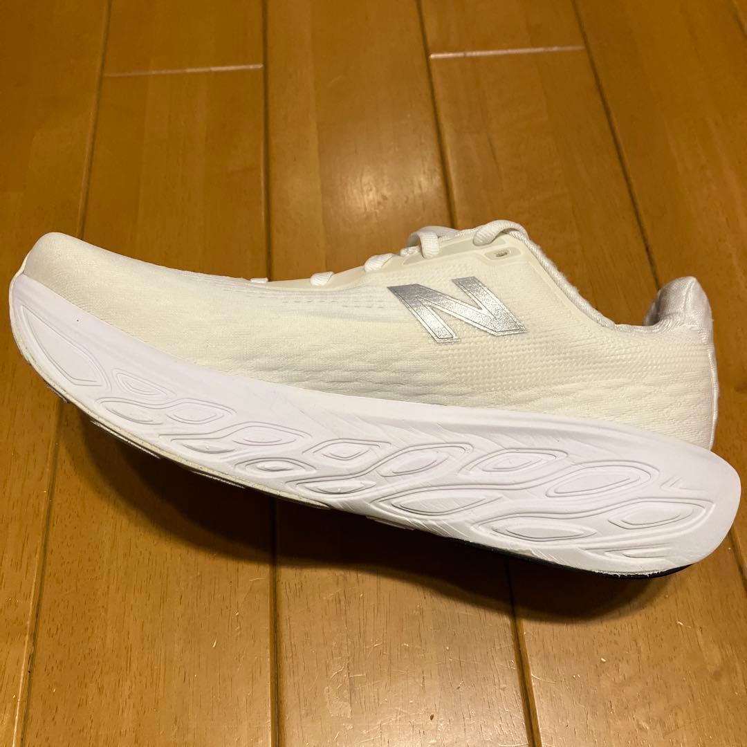 New Balance 1080 V14ホワイト 25.5