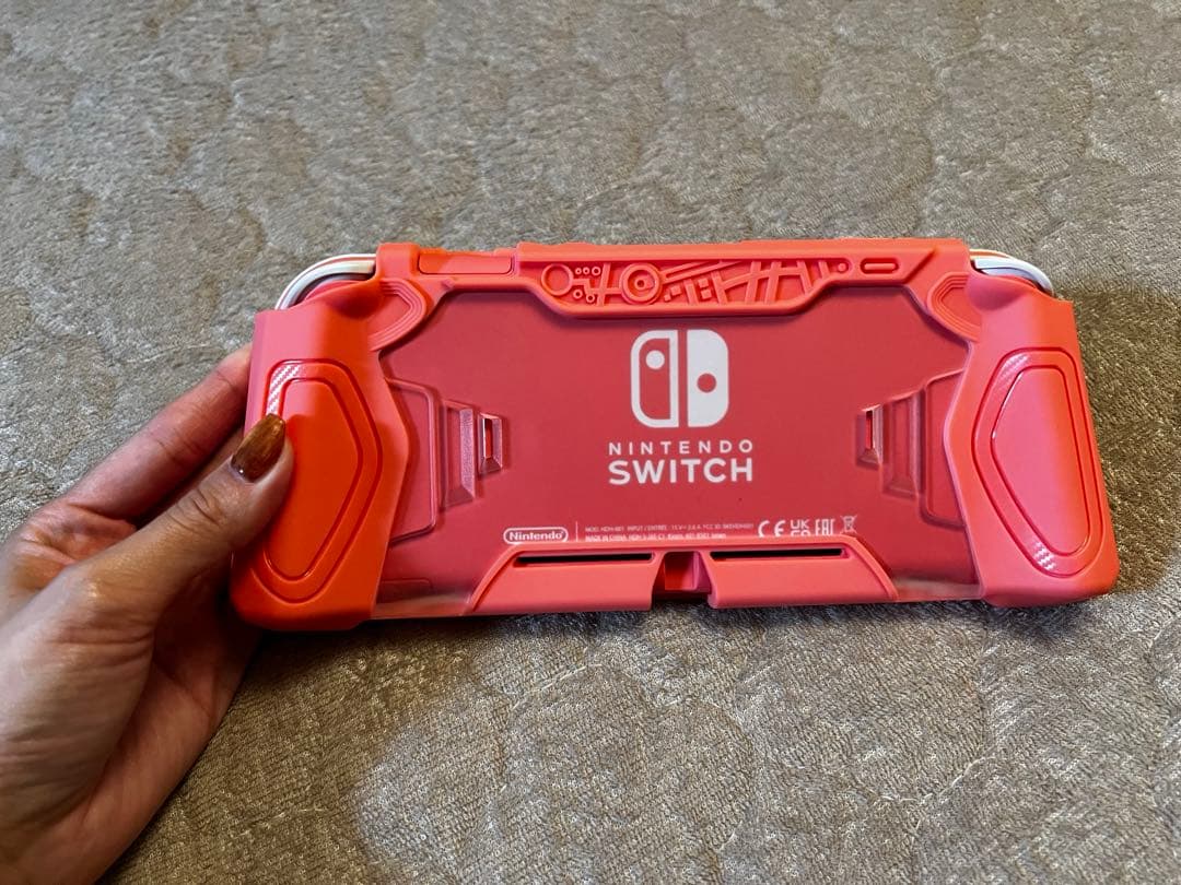 Nintendo Switch Lite ピンク 本体とケースカバー充電器付き