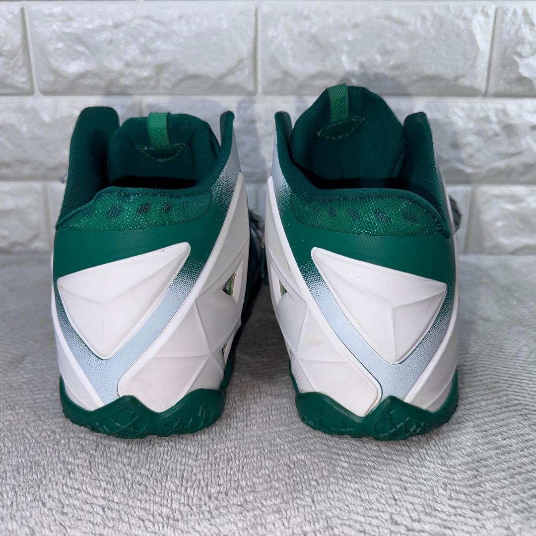 シューズ(男性用) Nike LeBron 11