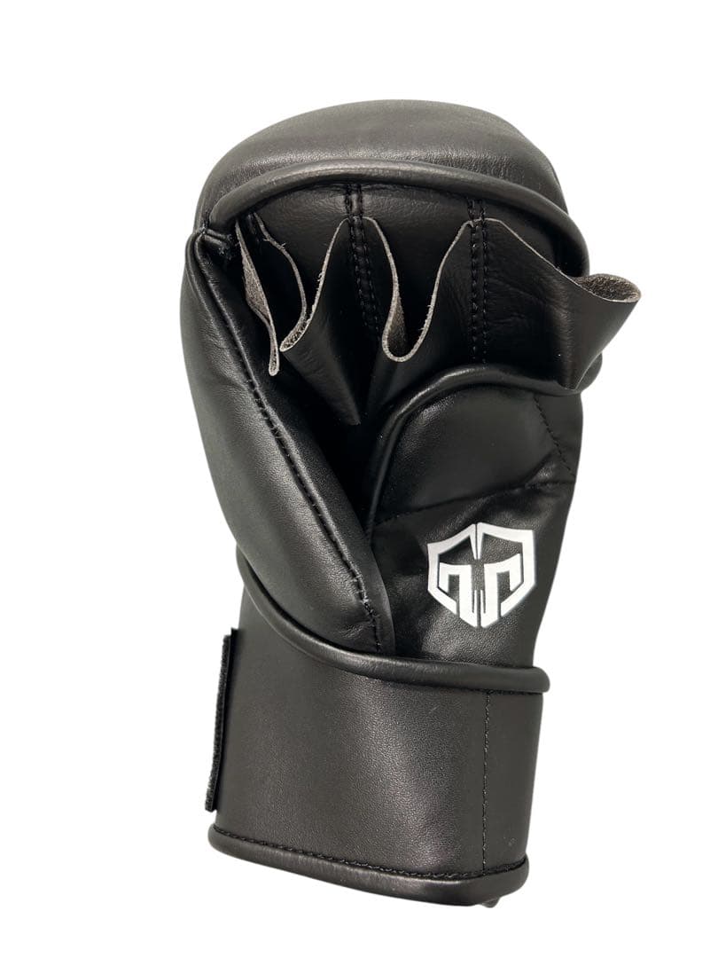 GRIT MMA SPARRING GLOVES 少し大きめのグローブです！