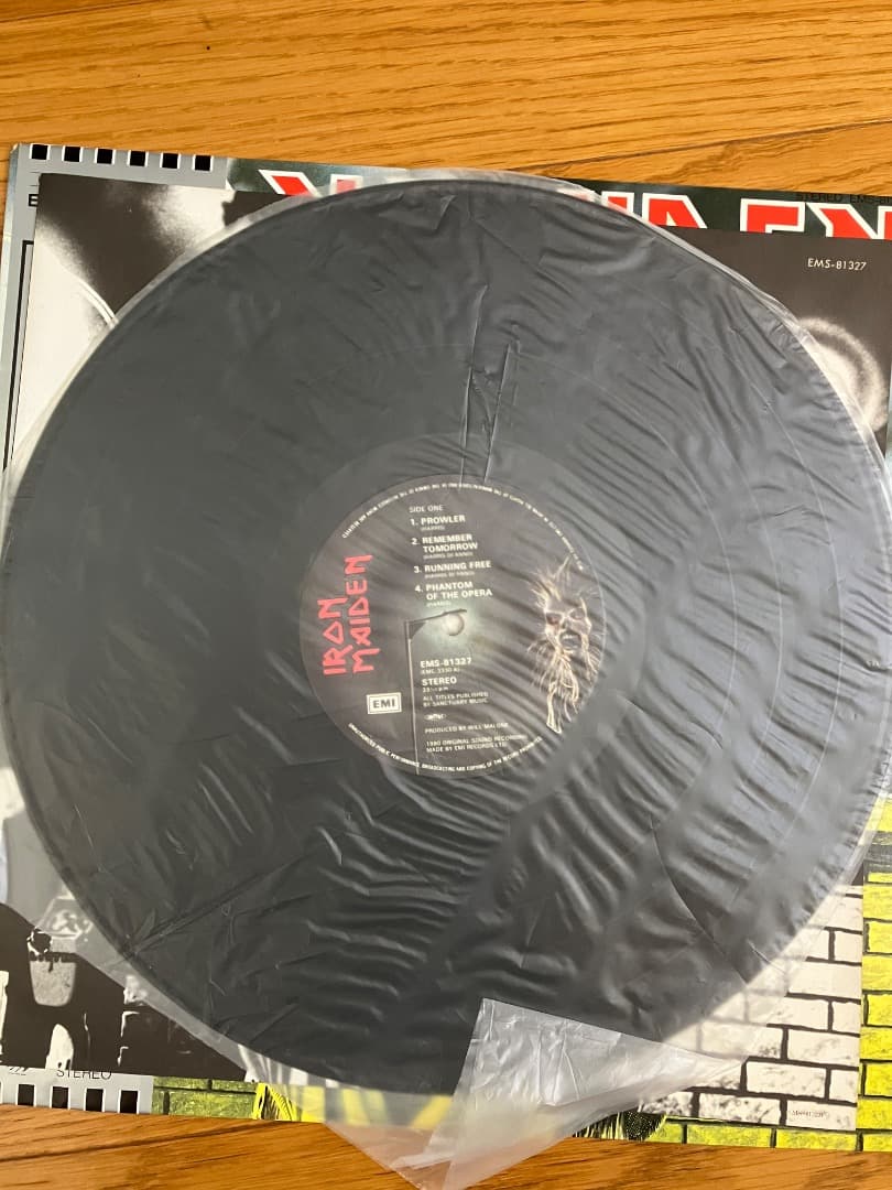 IRON MAIDEN 鋼鉄の処女　レコード