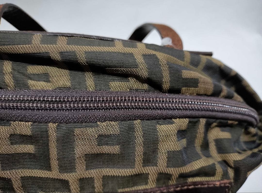 FENDI フェンディ ズッカ柄 ミニハンド ハンドバッグ