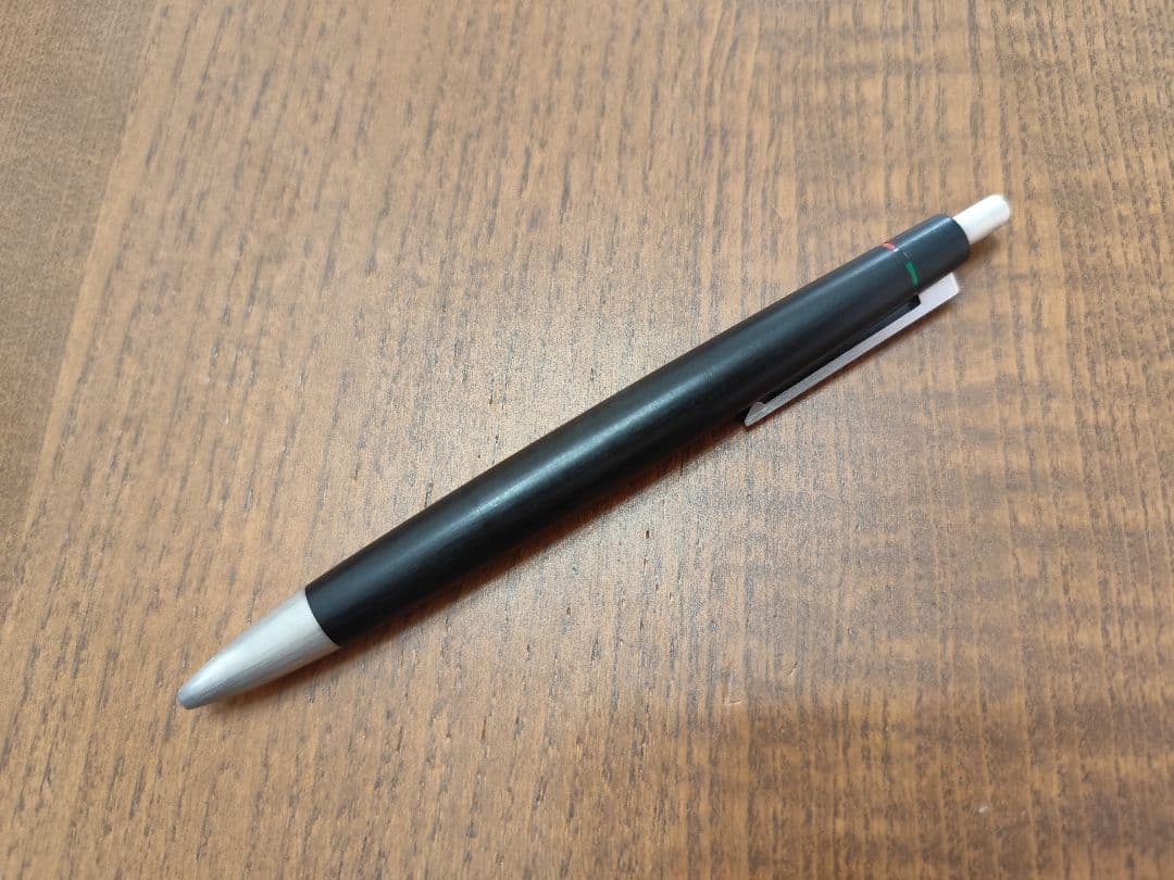 美品　LAMY2000 4色ボールペン　　検索　ロットリング600　lamy