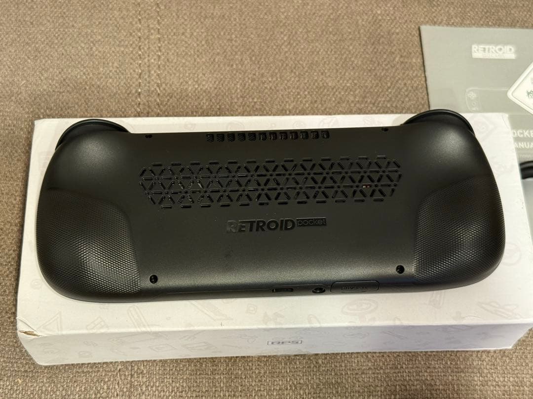 Retroid Pocket 5　Blackカラー