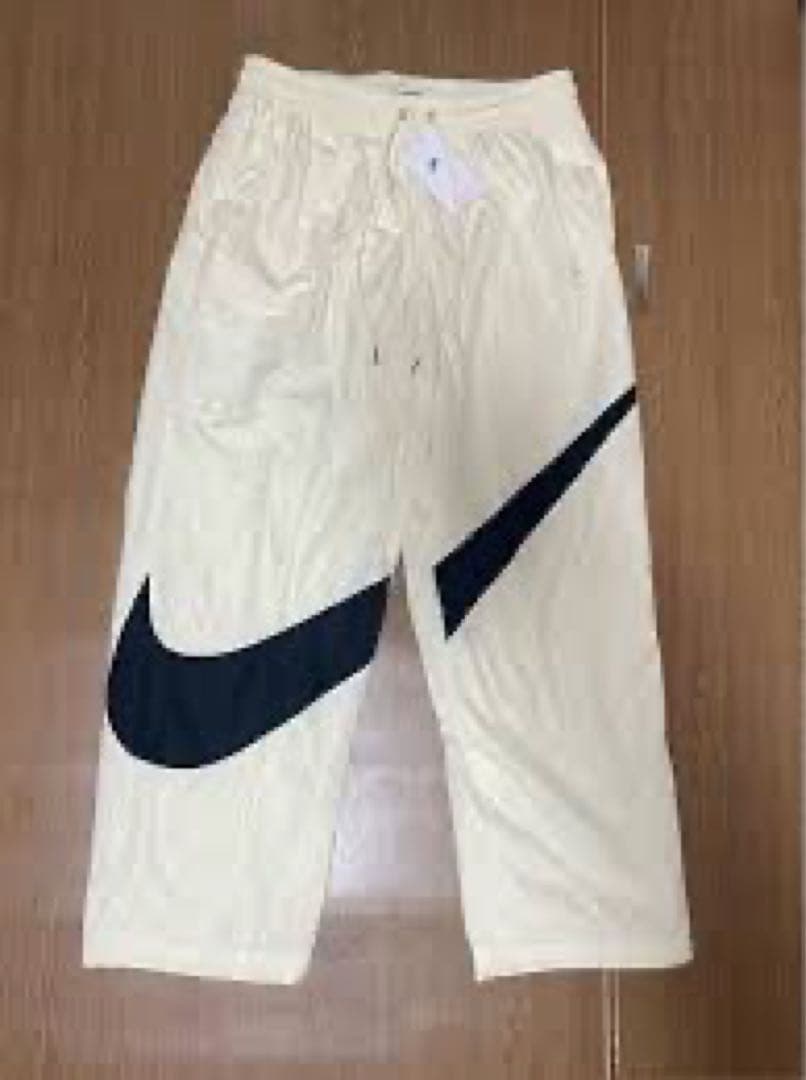 新品未使用　NIKE ビッグスウッシュ ウーブンパンツ　Mサイズ