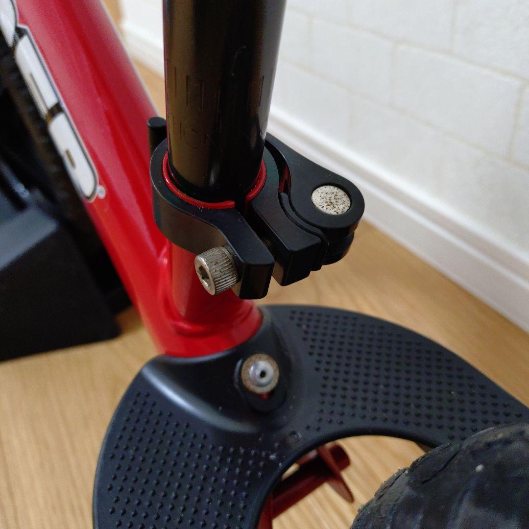 STRIDERスポーツ バランスバイク 赤 12インチと専用バイクスタンド