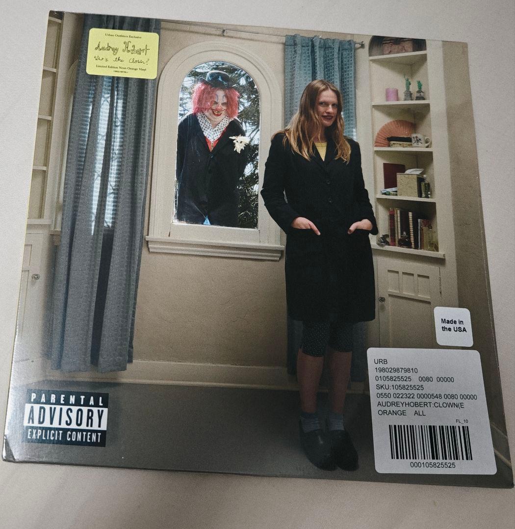 AUDREY HOBERT–Who’s The Clown?UO限定1000枚