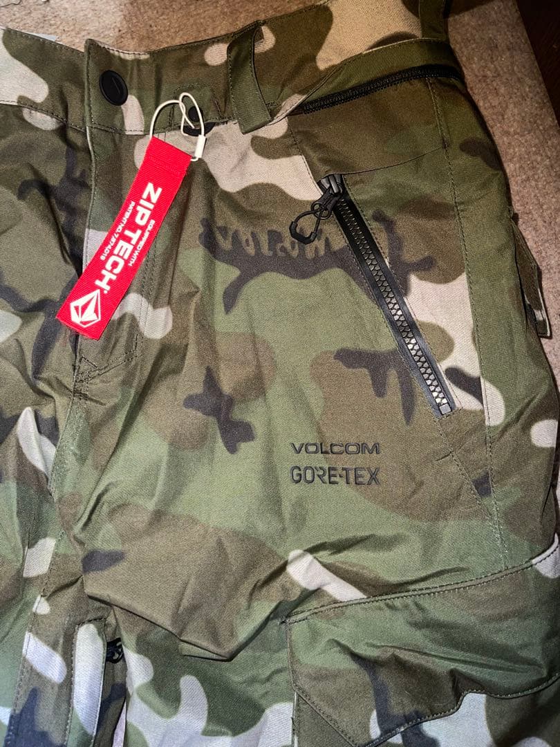 [極美品] 超特価 VOLCOM GORE-TEX スノーボードウェア上下セット