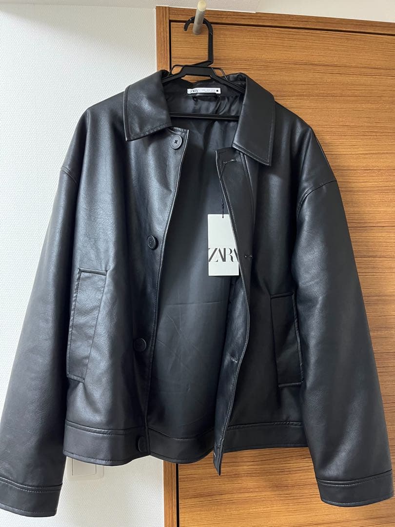 ZARA フェイクレザー スクエアカットフィット ジャケット