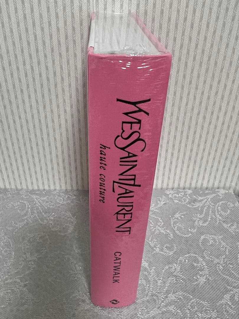 未開封 YSL CATWALK イヴサンローラン オートクチュール