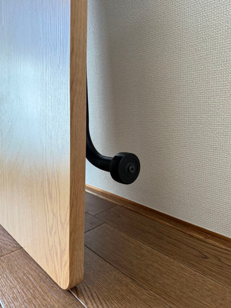 ガス圧昇降式センターテーブル　ニトリ　ナチュラル色