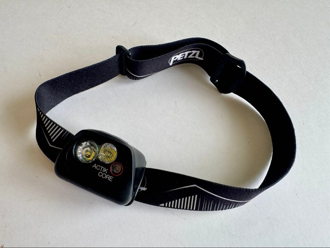 【PETZL ACTIK CORE ヘッドランプ ブラック】