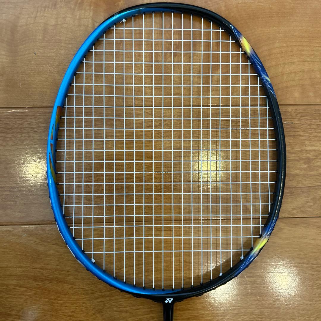 YONEX バドミントンラケット　ASTROX77